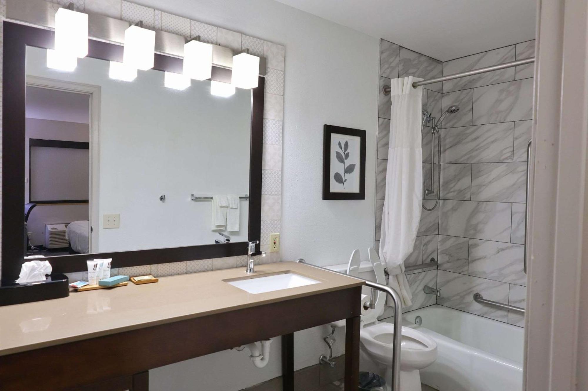 Country Inn & Suites By Radisson, Sparta, Wi Экстерьер фото