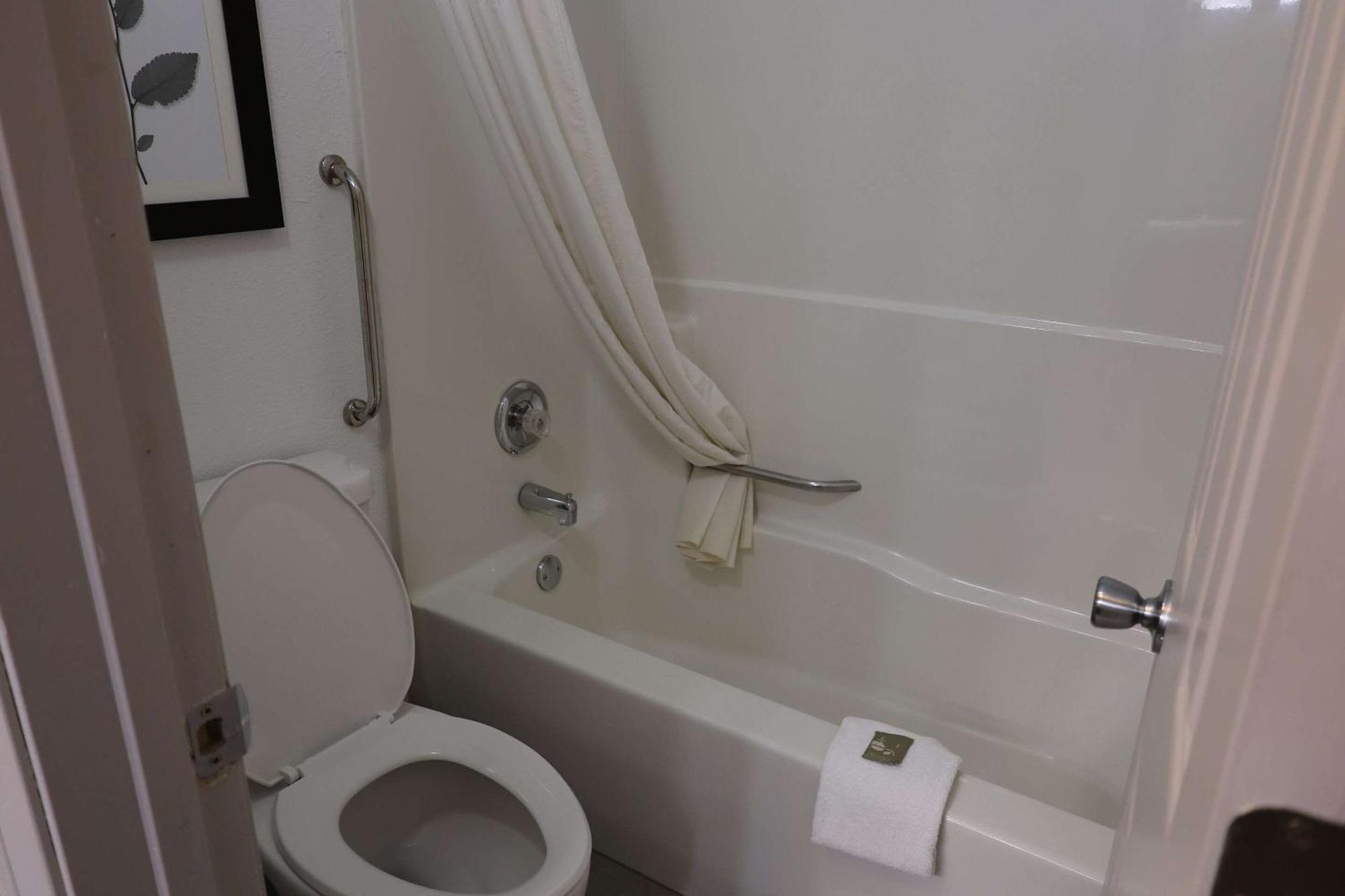 Country Inn & Suites By Radisson, Sparta, Wi Экстерьер фото